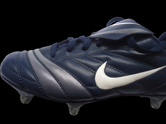 nike mercurial football boots studs