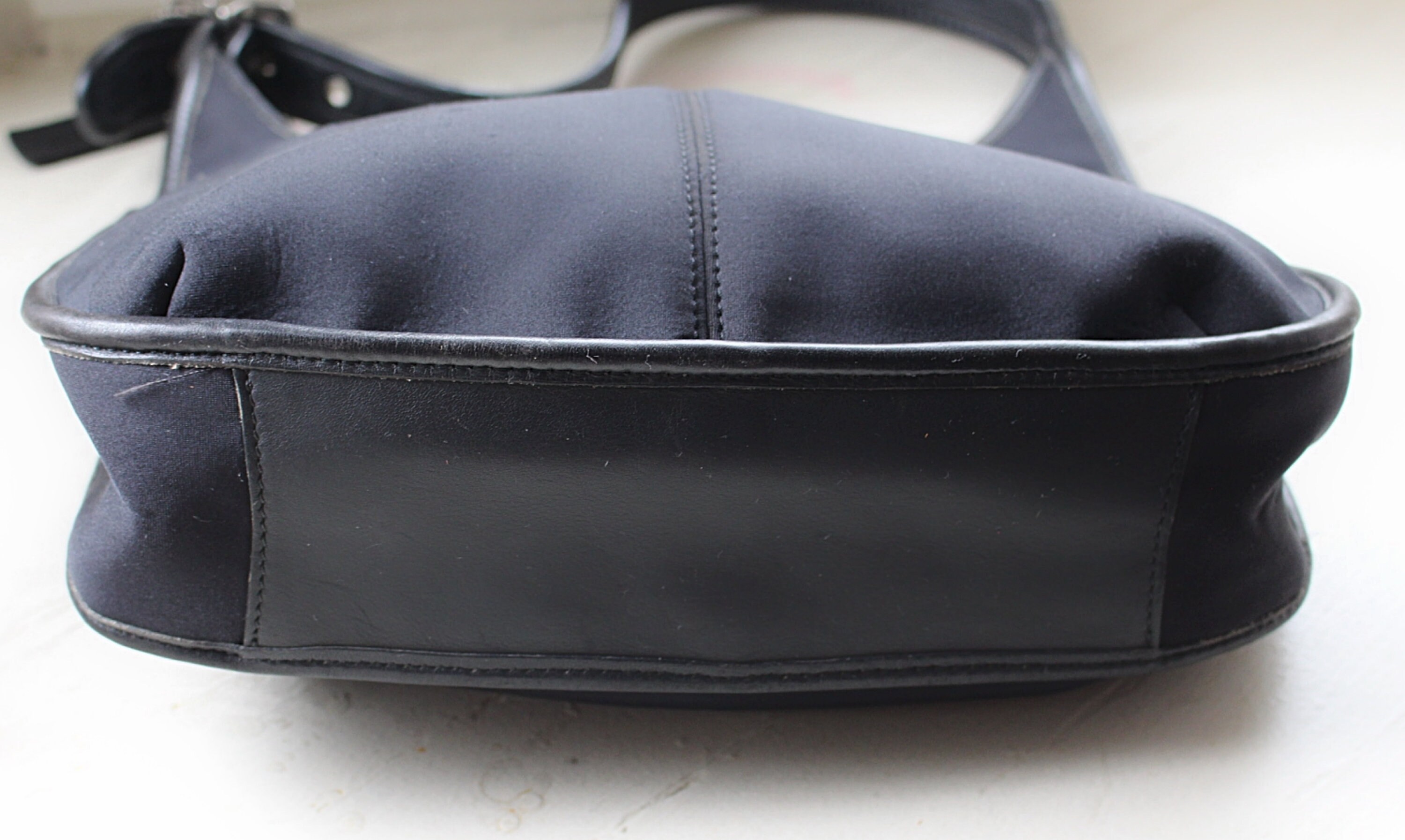 Coach Vintage - Ergo Neo Pocket Zip Hobo #6203 in Black With Coach Vintage - Ergo Neo Pocket Zip Hobo #6203 in Black With