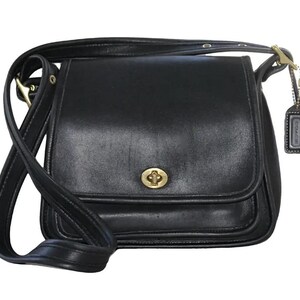Vintage Coach Turnlock Shoulder Bag 9061 Vintage Coach Turnlock Shoulder Bag 9061