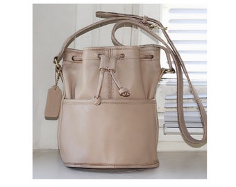 Coach Vintage - Small Drawstring Sac 4020 in Taupe, Very Early Numeric Serial, Smallest Bucket Bag - USA - Worn, Touched UP