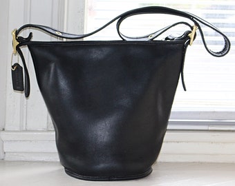 Coach Vintage - Helen's Legacy Bucket Bag 9953 in Black with Brass Hardware - #D6D-9953 - United States 1990s - Beautiful Condition!