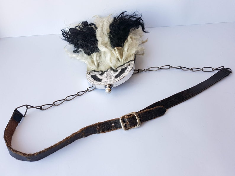A rare model belt bag Sporran Scotland Vintage fur The Mad Hatter Sporran leather 1930
