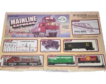 Vintage Life-Like Train Set Mainline Express Railroad HO Scale Santa Fe Locomotive Electric Model Railway