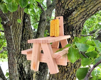 Picnic Table Squirrel Feeder, Garden Decor, Mother's Day/Father's Day Gift, Garden Decor