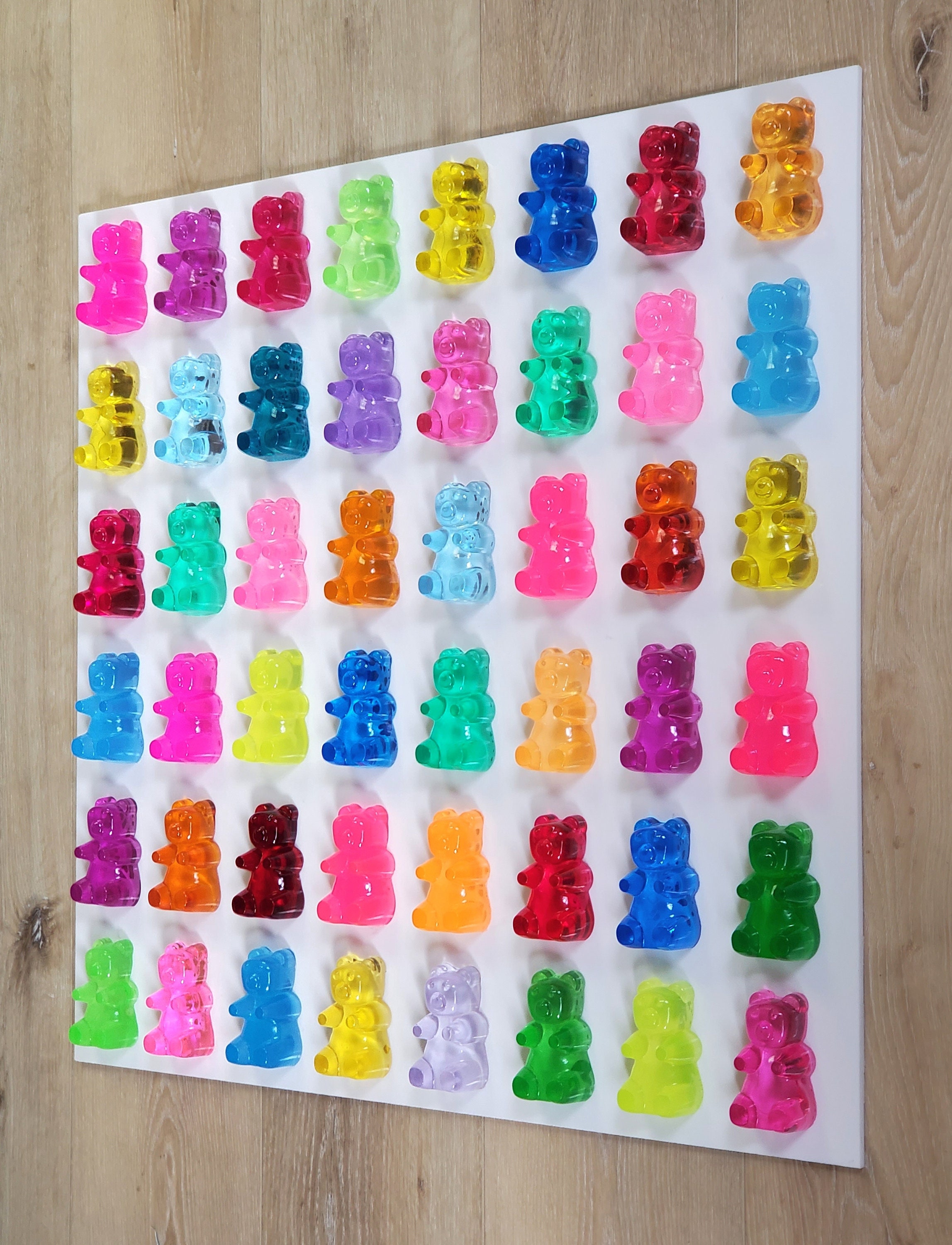 Giant Gummy Bear Wall Decor,Modern Pop Art,75 Resin Bears,Kitchen