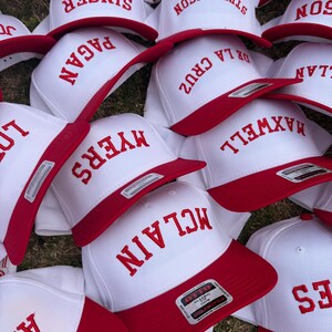 Umgedrehte Mütze, Benutzerdefinierte 3D Puff, 5-Panel-Baseballmütze, bestickter Trucker, Snapback-Cap, personalisierter Text