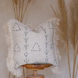 Organic Cotton Cushion Cover with Fringe - Tona