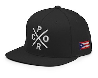 „Puerto Rico X Crossed Snapback Hat Bestickt“ – Minimalistische Traditionelle Streetwear Kopfbedeckung von GDS Label for Caribbean Pride