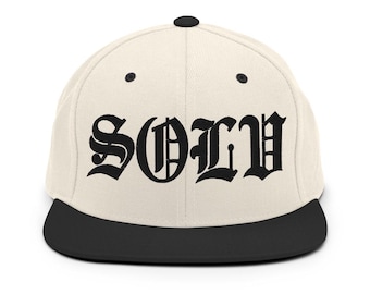 Custom Two-Tone Snapback – Flat Brim Cap with Green Undervisor, Personalized Embroidered Hat