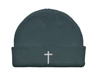 十字架刺繍入りフィッシャーマンビーニー – 救いの神聖なシンボルが