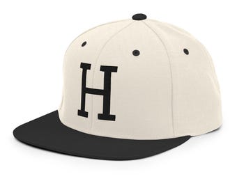 Snapback & Trucker Hats