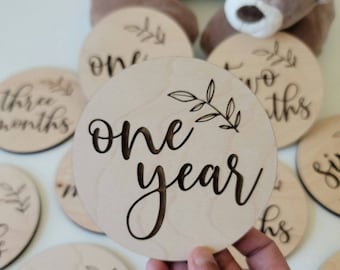Wooden Baby Monthly Milestone Discs, Newborn Photo Props