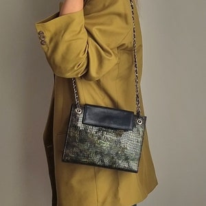 Grüne Glänzende Handtasche / Gold Mini Tasche / Schlangen Handtasche / Schlangen Textur Handtasche / Grüne Schlangentasche / Gold Kette Handtasche / Kette Schultertasche