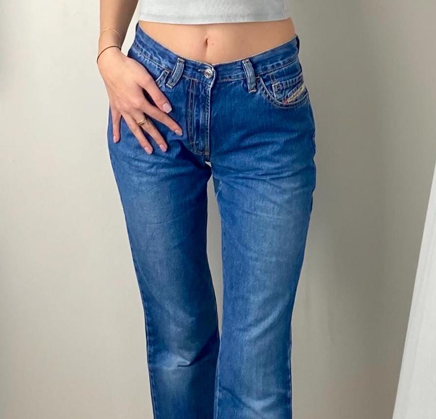 Jean Femme DIESEL Flare Délavé - Taille 29, Neuf Avec étiquettes, Coupe évasée Tendance