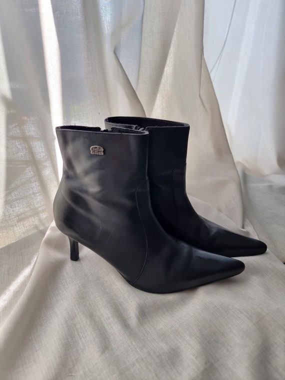 Kitten heel cheap booties leather