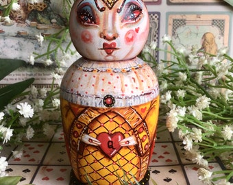 Queen of Hearts intricately painted Alice in Wonderland single nesting art doll. Wooden box Matryoshka doll. Disney Burton gift