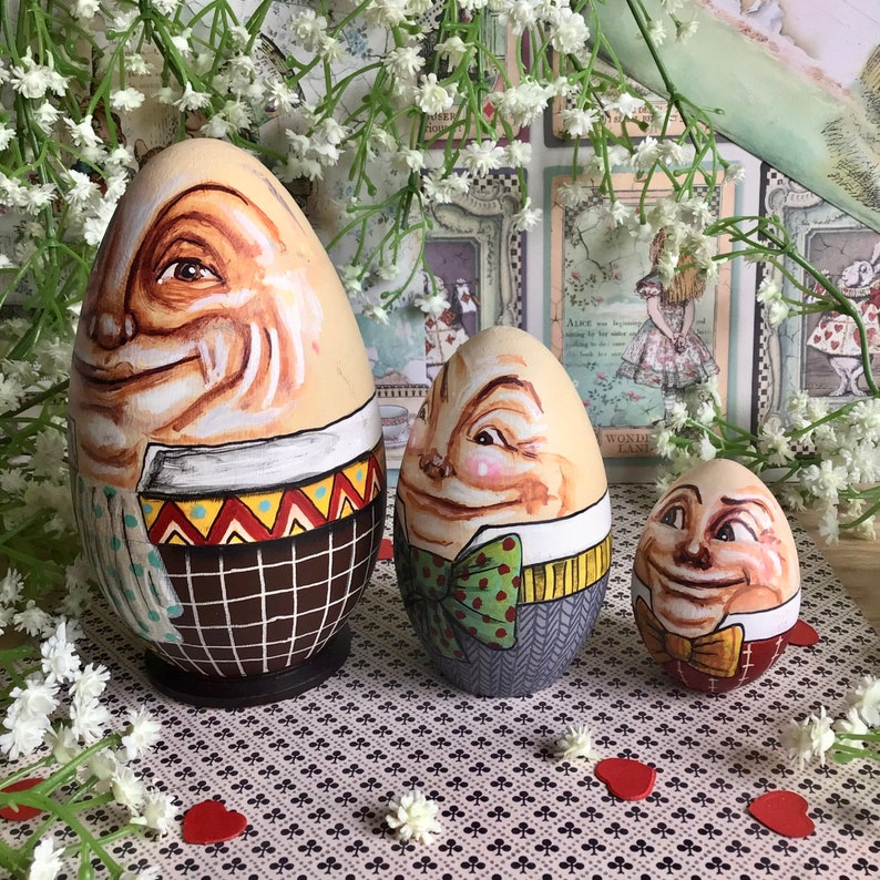 Humpty Dumpty Alice in Wonderland Nesting Egg Dolls. Set of 3 Etsy UK