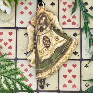 Decorazione sospesa da sogno fantasy di Alice nel Paese delle Meraviglie. Meravigliosamente strano, decorazione per albero di Natale in stile vintage.