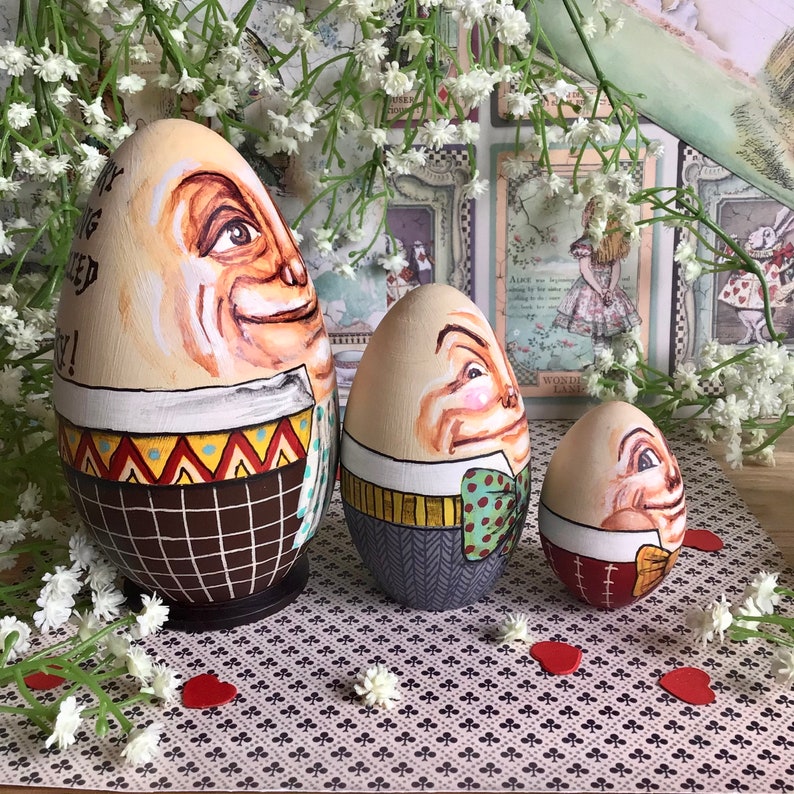 Humpty Dumpty Alice in Wonderland Nesting Egg Dolls. Set of 3 Etsy UK