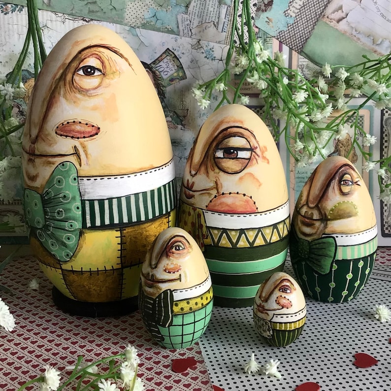 Humpty Dumpty Set of 5 Nesting Easter Egg Art Dolls From Alice in ...