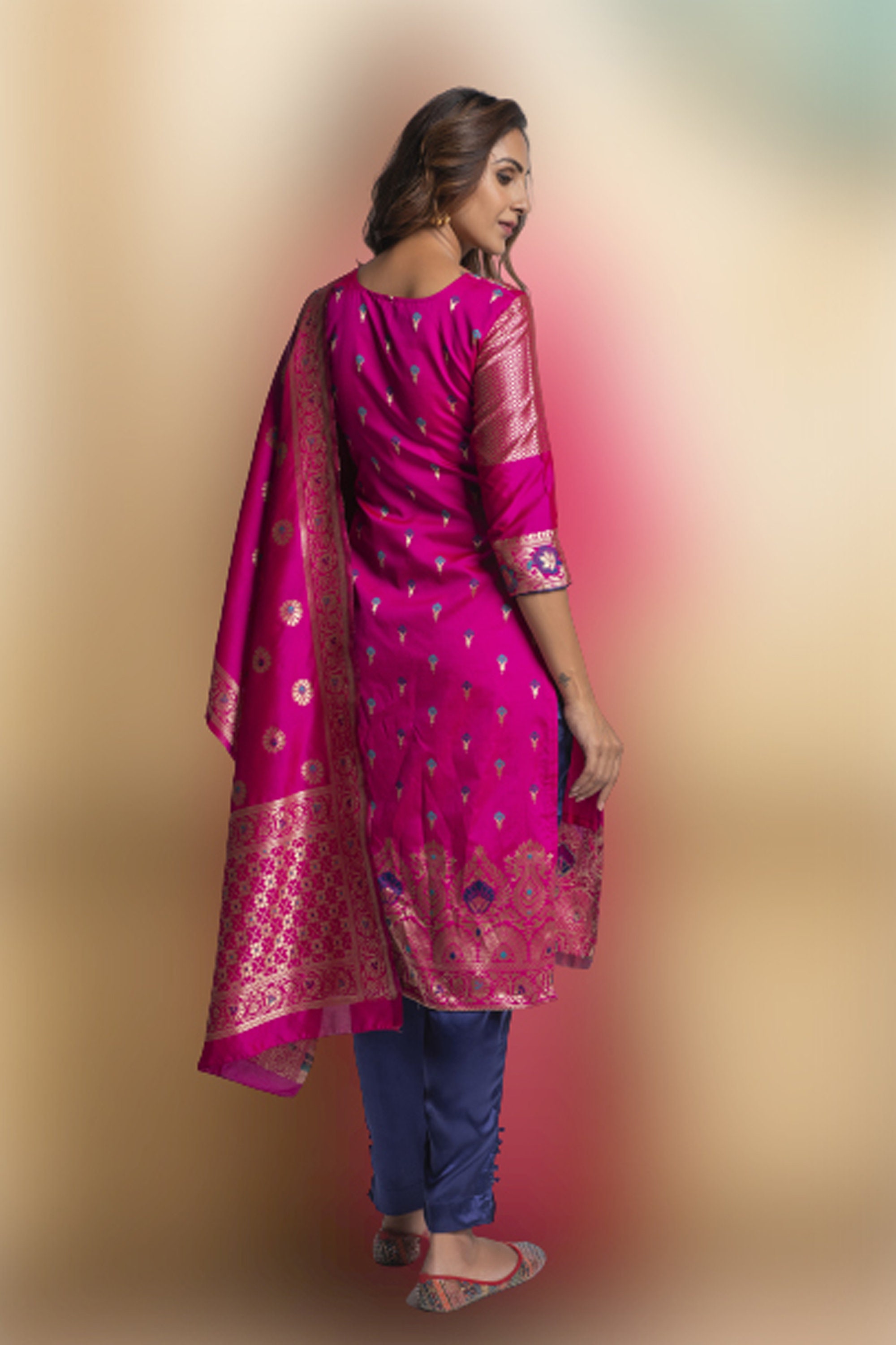 Pink silk deals churidar