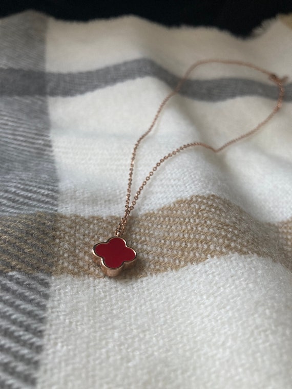 Van Cleef and Arpels Sweet Alhambra Heart Pendant Necklace 18K Rose Gold an  at 1stDibs | van cleef heart necklace, van cleef red necklace, sweet  alhambra pendant