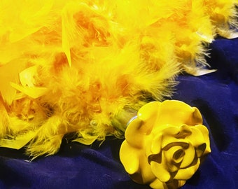 Yellow Rose Sensation flogger xtra fluffy feathery knob handle teaser tickler   bdsm Flogger  Impact Play Gear