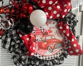 Valentine wreath with black and white buffalo check