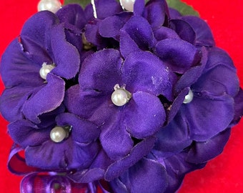 Pearl or crystal flower center/made to order African Violet Corsage/Sorority Corsage/Ceremony Corsage/Purple /crossing gift/DST gift, Violet