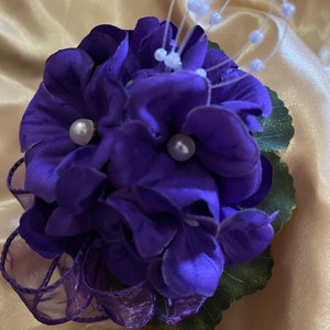 Centre de fleurs en perles ou en cristal/fait sur commande Corsage violette africaine/Corsage sororité/Corsage de cérémonie/Violet/Cadeau de croisement/Cadeau DST, Violet image 9