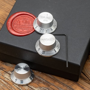 Aluminium Stratocaster knob set Strat Tophat Guitar Amp Pedal Volume Tone knobs by 490 Hardware