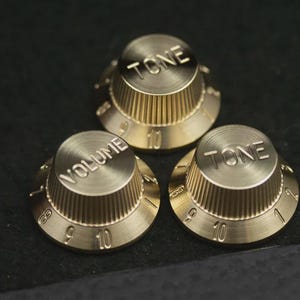 Brass Guitar Amplifier Knobs - Tophat Style - Set of 2 Stratocaster