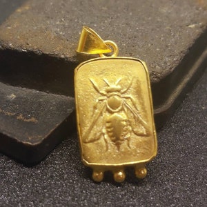 14k Solid Gold Roman Coin Bee Zeus Intaglio Pendant  Greek Bee Zeus Goddess