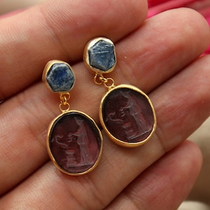 Roher Saphir und Intaglio Silber Ohrringe