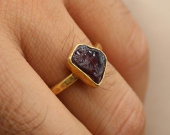 Minimalist Raw Ruby Silver Ring: A Thoughtful Handmade Christmas Gift