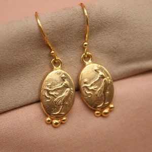 ローマコインシルバーインタリオイヤリング 925Kスターリングシルバー | ダングルイヤリング | 古代ローマコイン | ミニマリストイヤリング イエスと聖母マリア