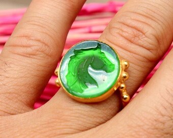14k massief gouden zegelring paard diepdrukglas