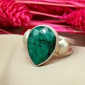 Natural Emerald Ring Solid Silver | 925K Sterling Silver | Minimalist Ring | Bridesmaid Gift | Handmade Emerald Ring | Elegant Ring