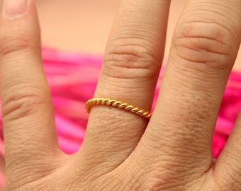 Twist Ring Dainty Initial Twist Ring in Band Ring, Gold, Sterling Silver Band Ring  Cute Anniversary Gift  Minimalist Initial Ring