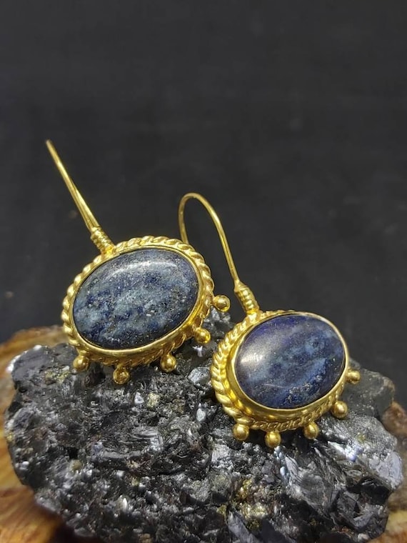 Orecchini in lapislazzuli / Argento delicato / Argento sterling 925 / Arte romana antica / Cabochon rotondo / Orecchini pendenti fatti a mano / Di Artsmyrna - Italia