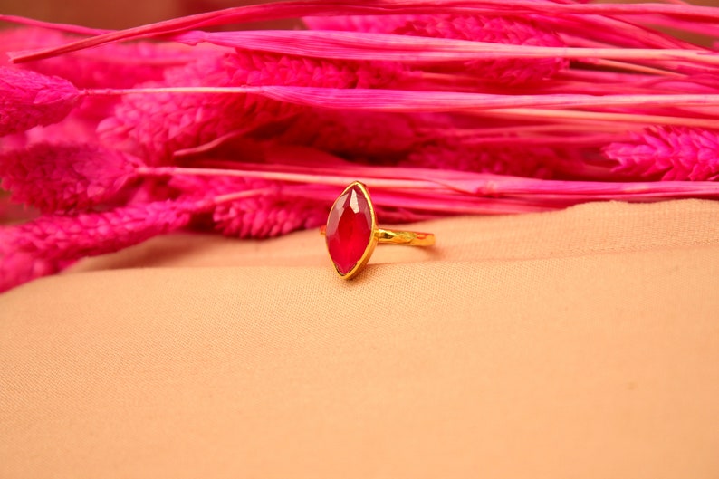Bague rubis en argent massif | Argent sterling 925 carats | Plus d'or 24 carats | Bague pierre rouge | Bague authentique | Bague minimaliste | Bague bijoux en argent rubis image 5