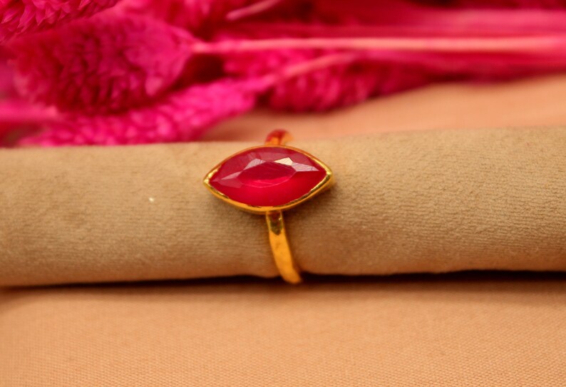 Bague rubis en argent massif | Argent sterling 925 carats | Plus d'or 24 carats | Bague pierre rouge | Bague authentique | Bague minimaliste | Bague bijoux en argent rubis image 10