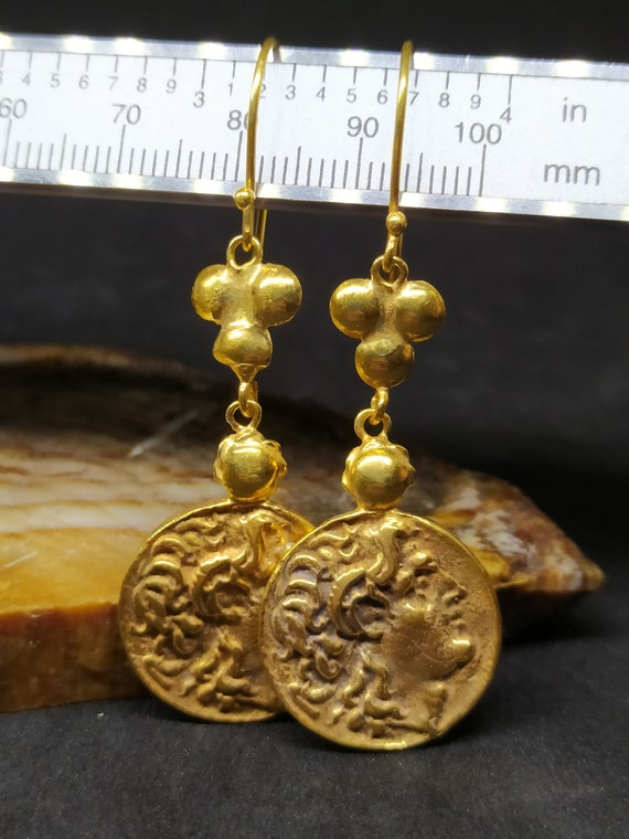 Boucles D'oreilles à Clip Anciennes - Style Pièces De Monnaie Antiques - Pendantes