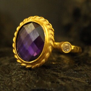 Lila Amethyst Ring Gold | Februar Geburtsstein Ring | Lila Stein Ring | Stapelring | Gold Ring | Kissen Ring | Personalisiertes Geschenk