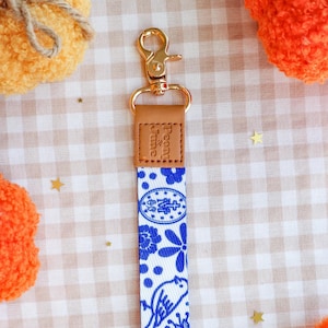 Catholic Wristlet, Marian Pattern Keychain, Catholic gift, Marian Symbols, Our Lady