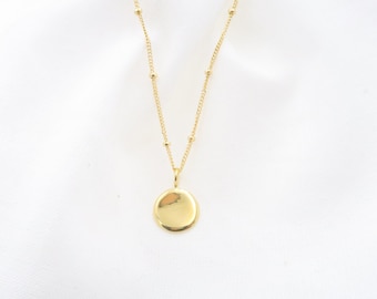 18K solid Gold 8mm Goldnugget kleine Anhänger Halskette, strukturierte Disk Anhänger Geschenk für Frauen, kleine Goldscheibe Halskette, Minimalist