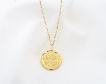 18k Solid gold necklace • 1,5 cm hammered Necklace Round disc • Coin necklace, Solid gold Necklace for Women • Gold medallion gift for woman