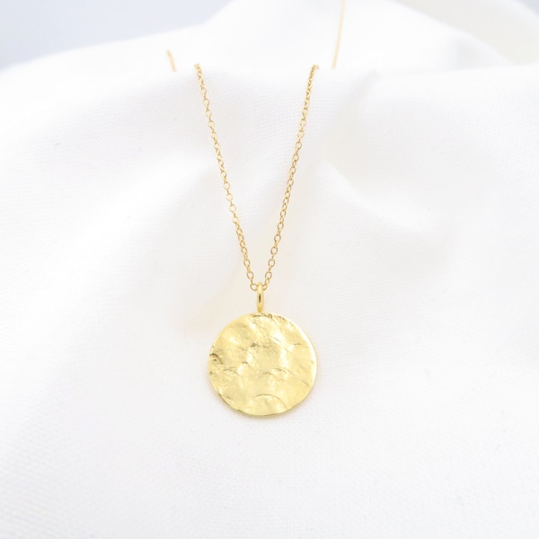 18k Solid gold necklace • 15 mm Round disc hammered Necklace • Coin necklace, Solid gold Necklace for Women • Gold medallion gift for woman