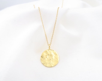 18k Solid gold necklace • 15 mm Round disc hammered Necklace • Coin necklace, Solid gold Necklace for Women • Gold medallion gift for woman