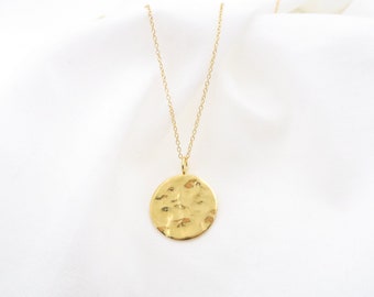 18k Solid gold hammered necklace • 15 mm organic shaped disc, hammered Necklace • Solid gold Necklace for Women • textured disc pendant